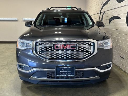 Used 2017 GMC Acadia Denali w/ Technology Package image 9