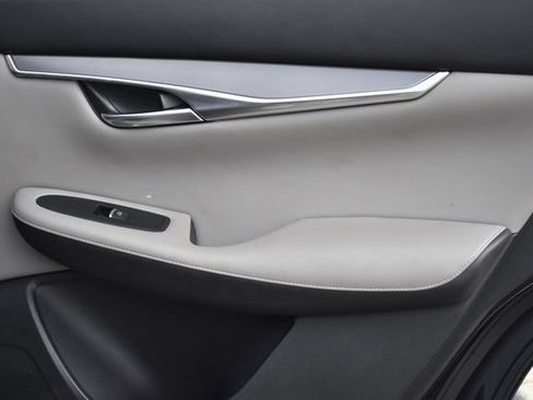 Used 2023 INFINITI QX50 Luxe w/ Accent Package FWD image 27
