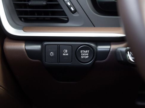 Certified 2026 Porsche 911 Targa 4 GTS AWD/4WD image 19