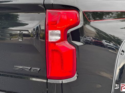 Used 2024 Chevrolet Silverado 1500 ZR2 AWD/4WD image 35