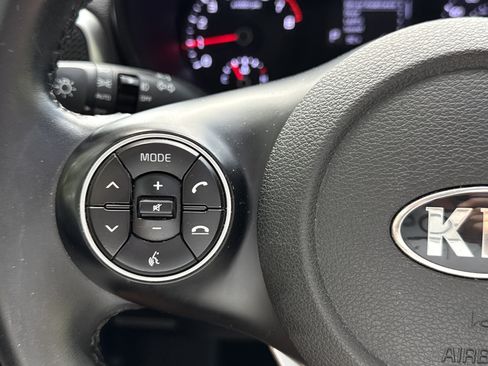 Used 2021 Kia Soul GT-Line FWD image 14