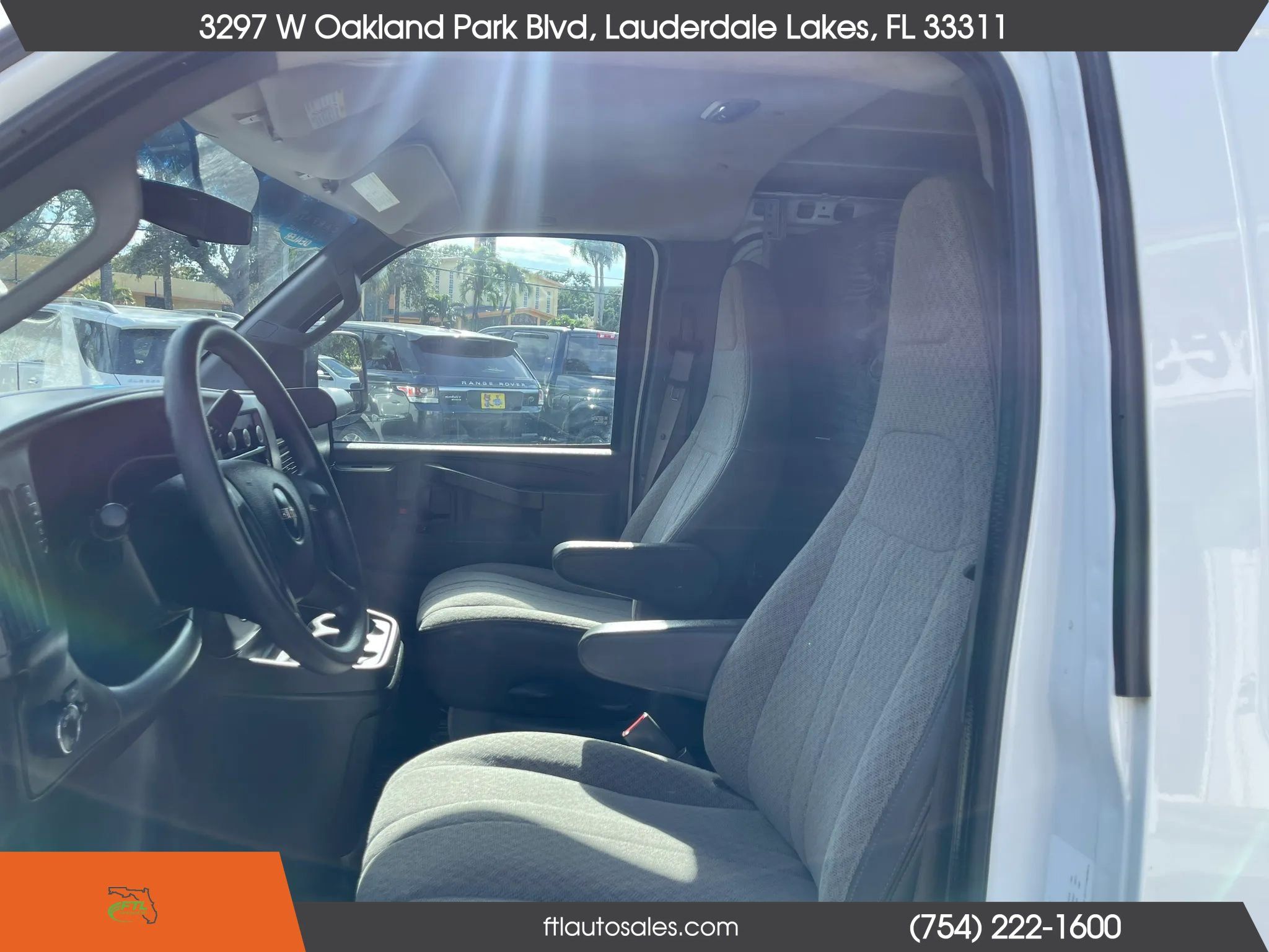 Used 2017 GMC Savana 3500 Extended RWD image 25