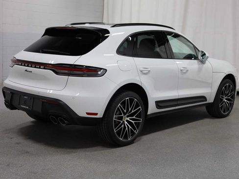 Certified 2026 Porsche Macan AWD/4WD image 9