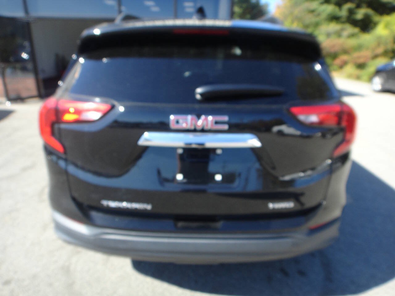Used 2018 GMC Terrain SLE w/ Driver Convenience Package AWD/4WD image 5