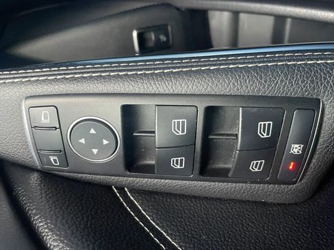 Used 2017 Mercedes-Benz GLA 250 4MATIC image 11