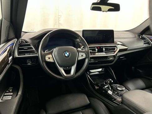 Used 2025 BMW X4 xDrive30i AWD/4WD image 23