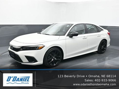 Used 2023 Honda Civic Sport image 1