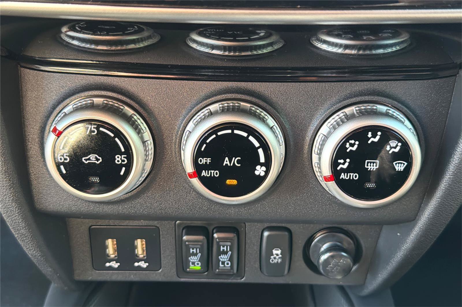 Used 2025 Mitsubishi Outlander Sport SE AWD/4WD image 31