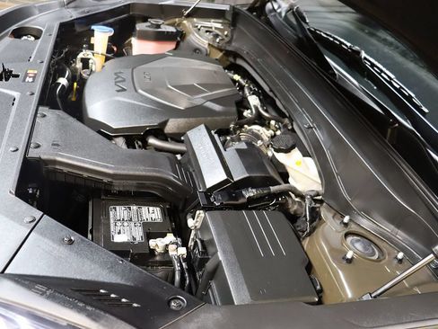 Used 2024 Kia Telluride EX w/ EX Captain's Chair Package FWD image 62