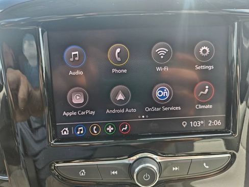 Used 2021 Chevrolet Traverse LT FWD image 19