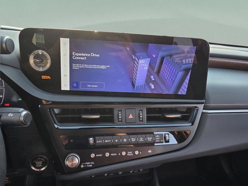 Used 2025 Lexus ES 350 w/ Premium Package image 17