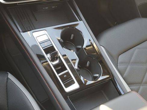 New 2026 Volkswagen Atlas Peak Edition image 25