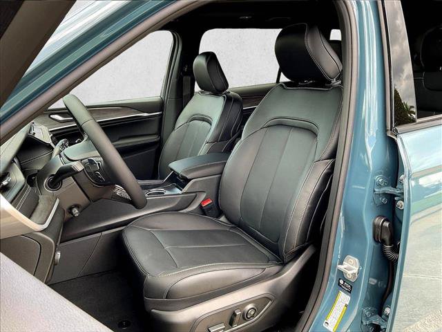 New 2026 Jeep Grand Cherokee L Limited AWD/4WD image 11