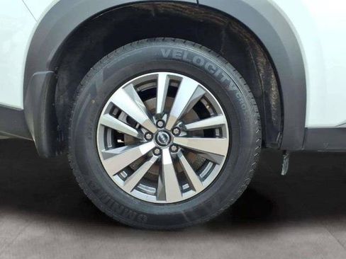 Certified 2025 Nissan Pathfinder SL FWD image 20