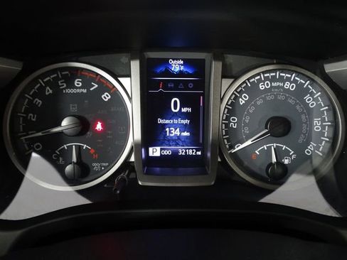 Used 2021 Toyota Tacoma SR5 RWD image 25