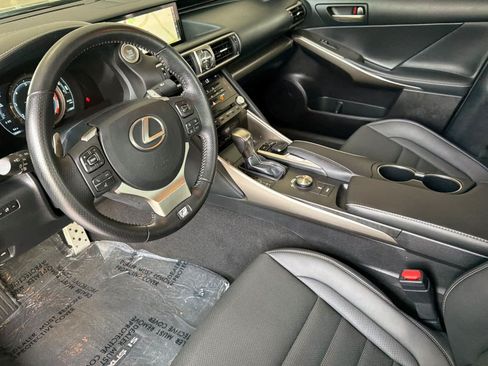 Used 2017 Lexus IS 350 F Sport w/ F Sport Package RWD image 11