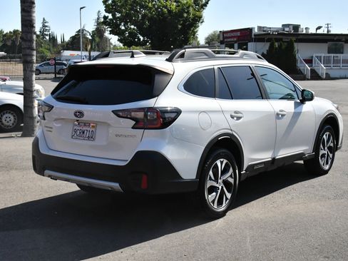 Used 2022 Subaru Outback Limited AWD/4WD image 8