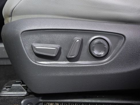 Used 2021 Toyota Sienna XLE w/ XLE Plus Package AWD/4WD image 14