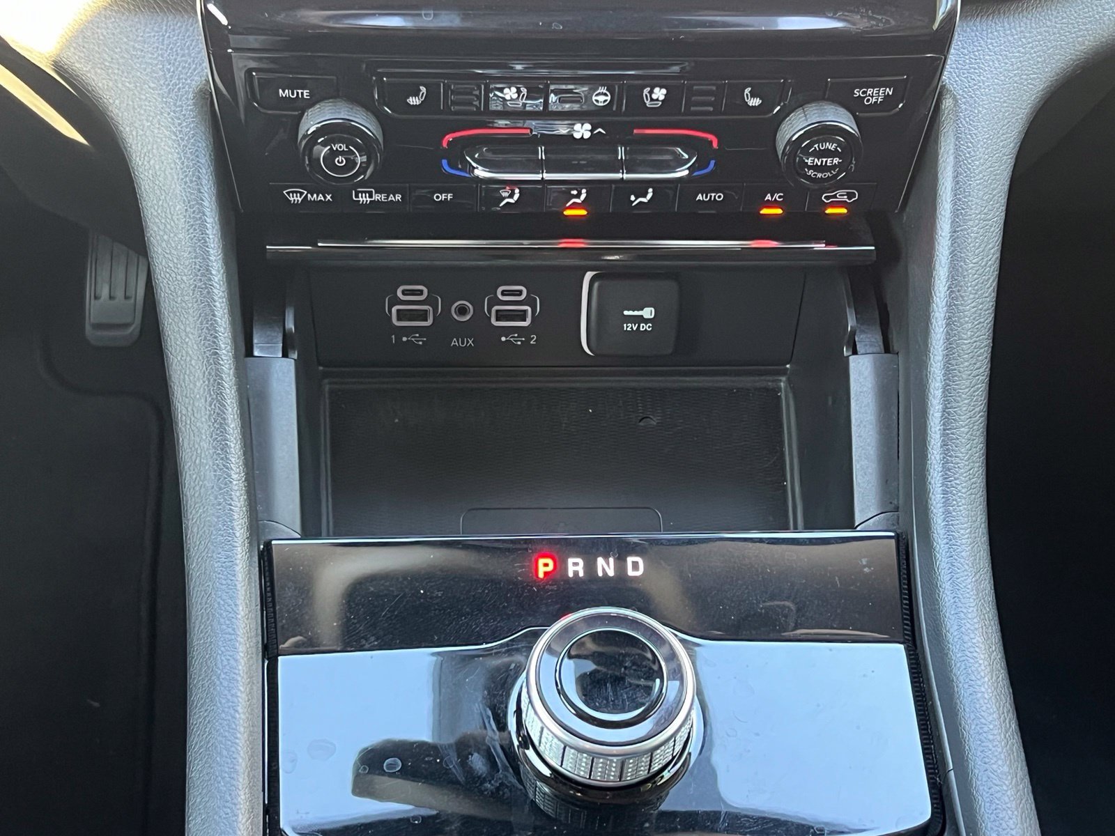 Used 2023 Jeep Grand Cherokee Limited w/ Luxury Tech Group II RWD image 47