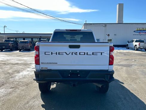 Used 2025 Chevrolet Silverado 3500 W/T image 4