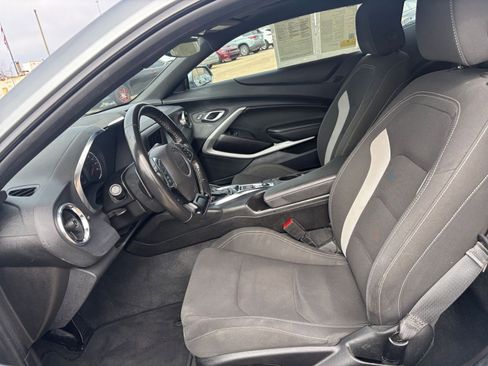 Used 2023 Chevrolet Camaro LT image 27