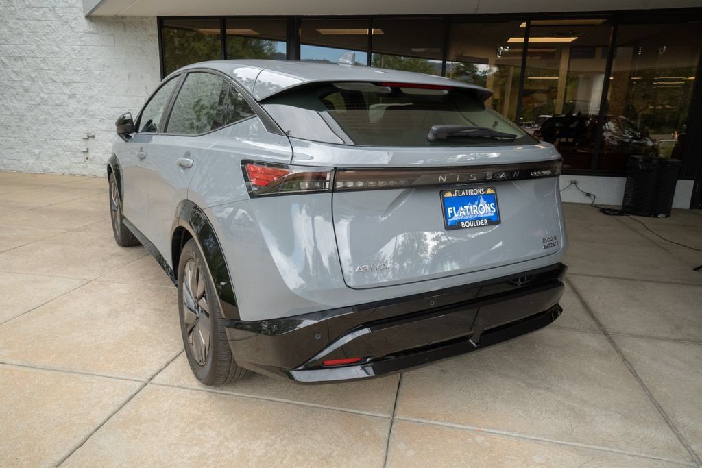 Used 2024 Nissan Ariya AWD image 5