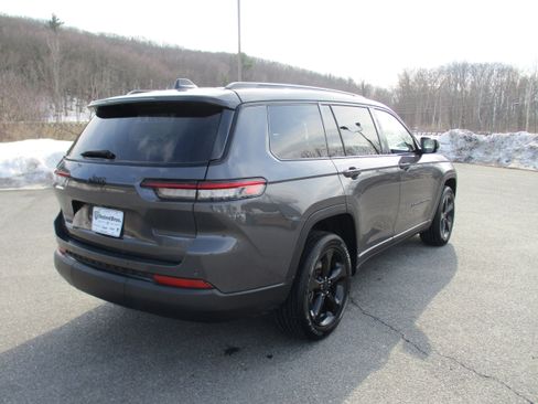 Certified 2023 Jeep Grand Cherokee L Laredo image 5