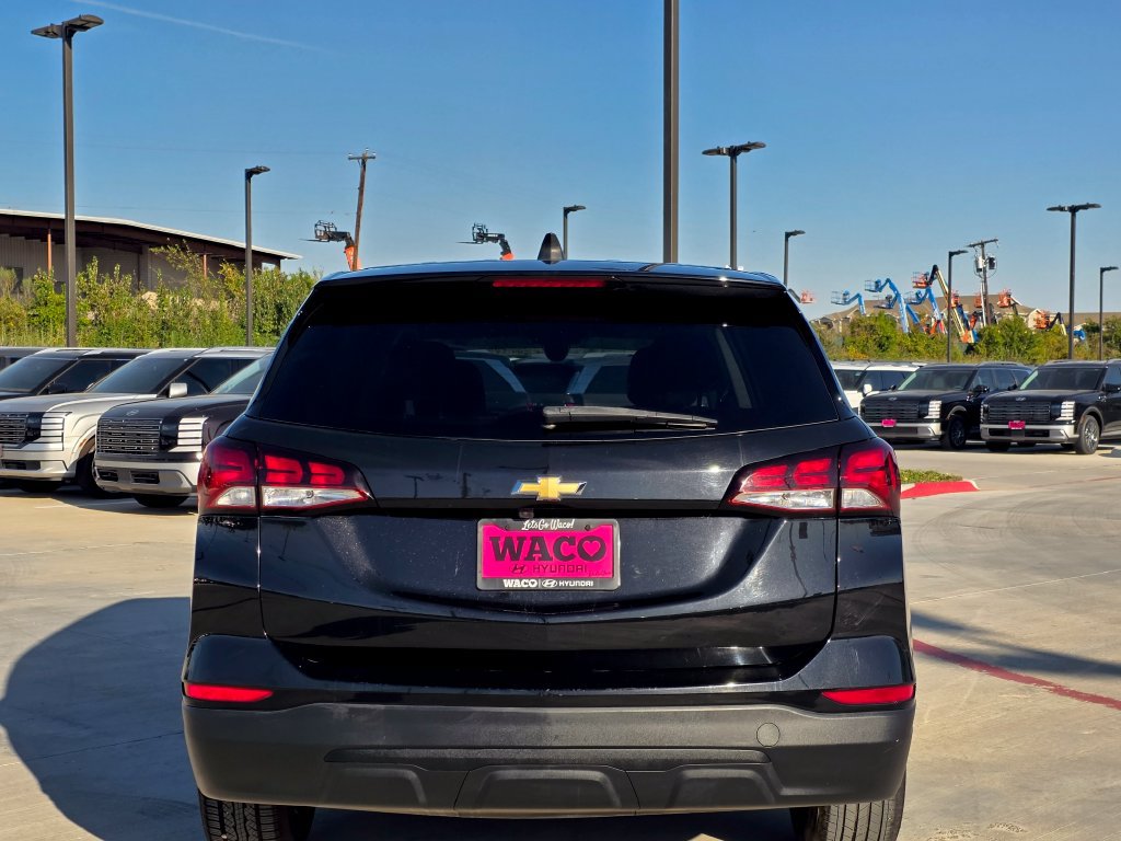 Used 2022 Chevrolet Equinox LS w/ LS Convenience Package FWD image 9