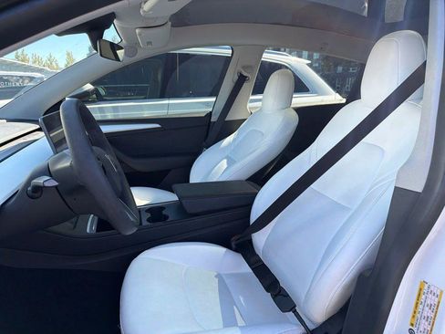 Used 2023 Tesla Model Y Long Range AWD/4WD image 12