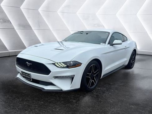 Used 2023 Ford Mustang Premium image 3