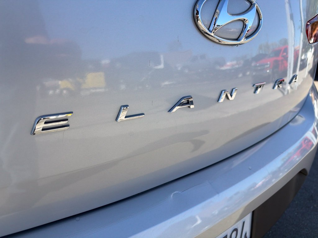 Used 2019 Hyundai Elantra SE FWD image 7