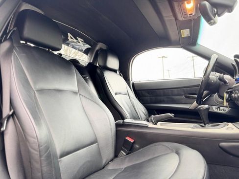 Used 2004 BMW Z4 2.5i image 19