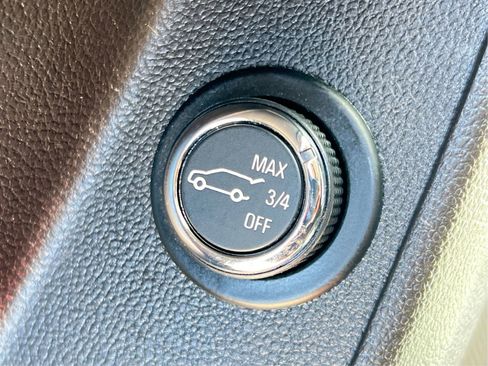 Used 2018 Chevrolet Traverse Premier AWD/4WD image 27