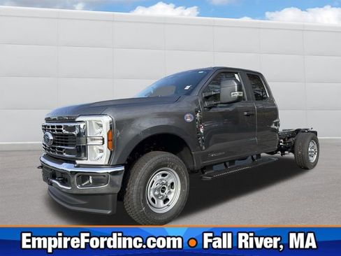 New 2026 Ford F350 XL w/ XL Chrome Package image 1