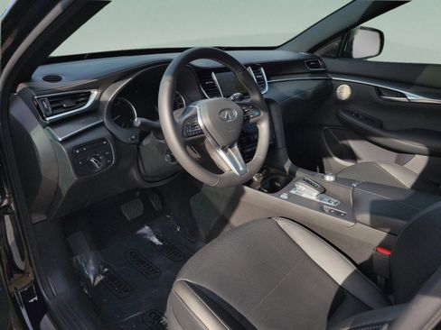 Certified 2025 INFINITI QX55 Essential w/ Accent Package image 21