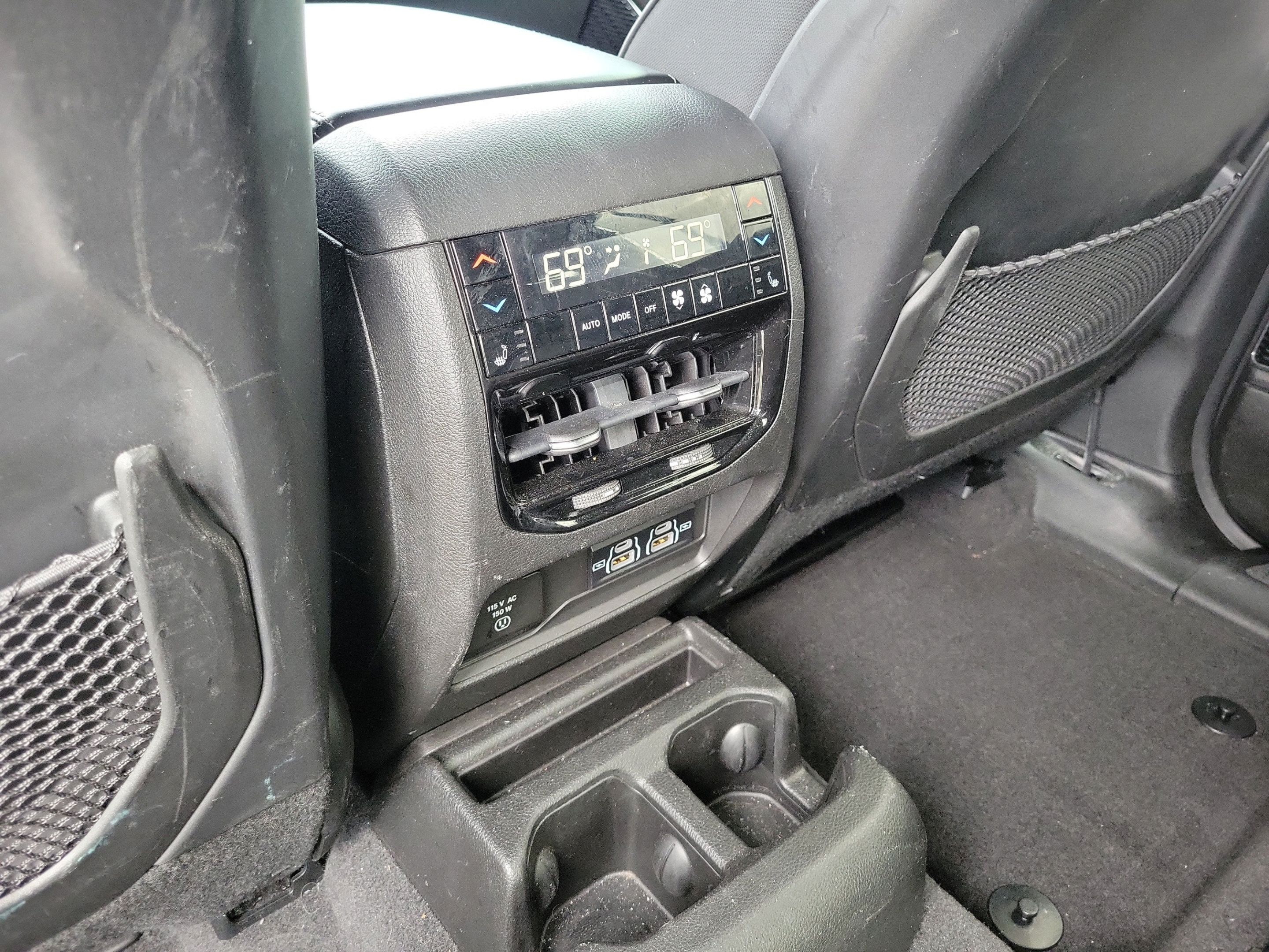 Used 2021 Jeep Grand Cherokee L Overland w/ Luxury Tech Group IV AWD/4WD image 11