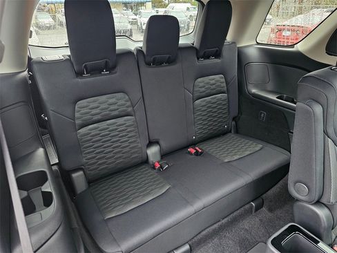 New 2025 Nissan Pathfinder SV w/ SV Premium Package image 29