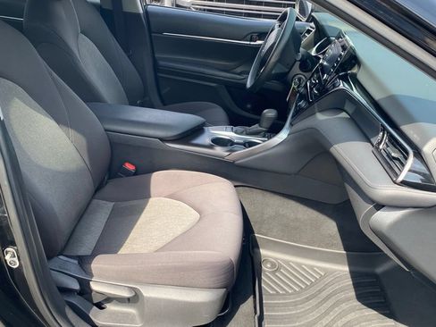 Used 2022 Toyota Camry LE FWD image 16