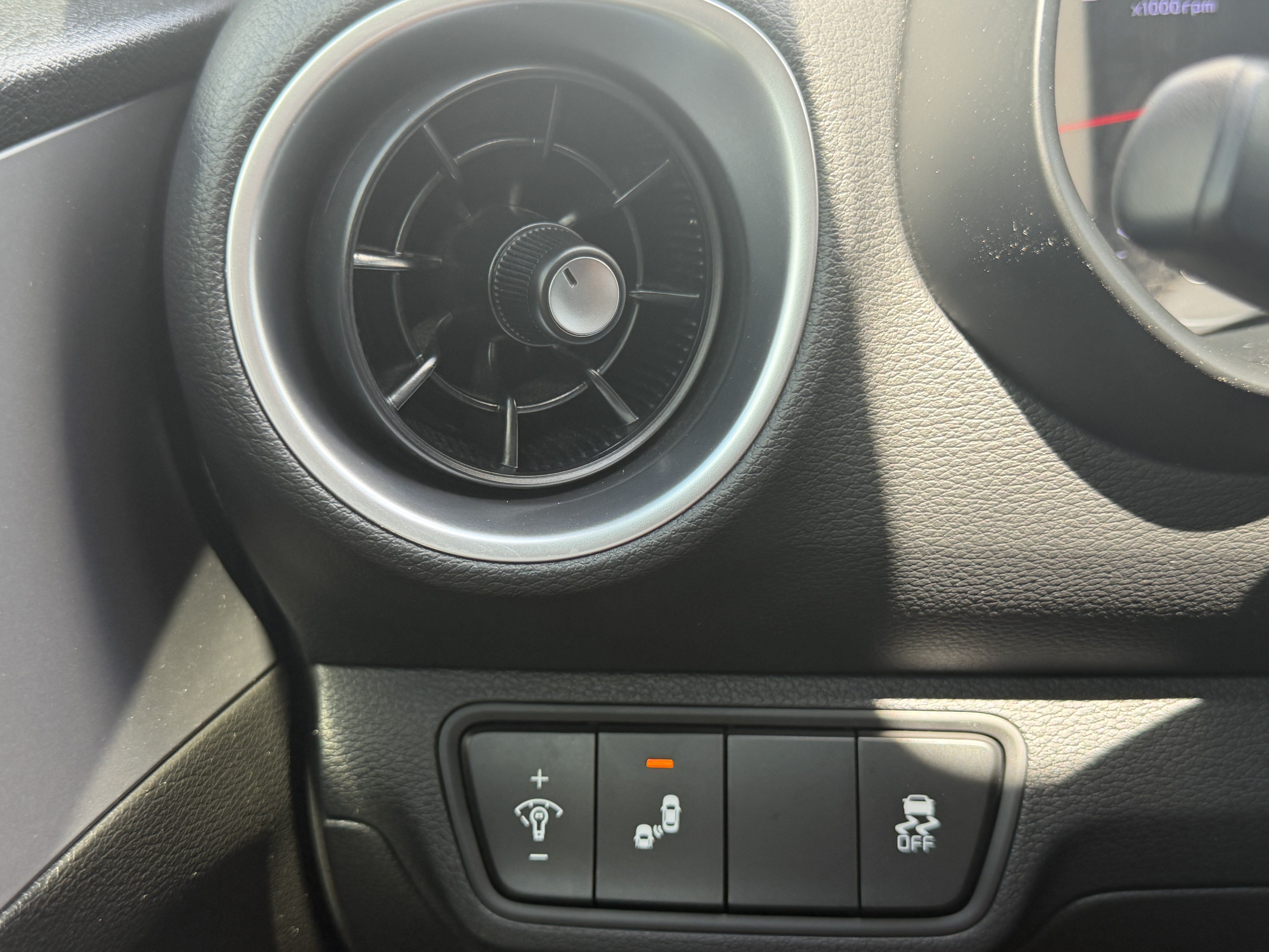 Certified 2023 Kia Forte LXS w/ LXS Technology Package FWD image 26