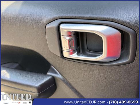 Certified 2019 Jeep Wrangler Unlimited Sport S image 23