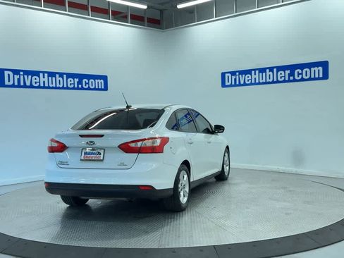 Used 2014 Ford Focus SE FWD image 2