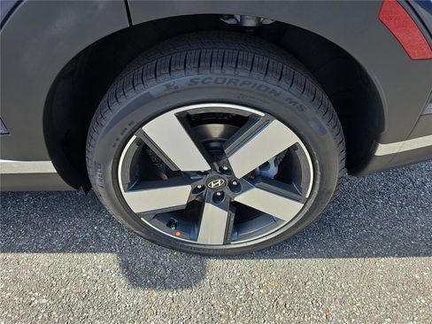 New 2026 Hyundai Santa Fe Limited AWD/4WD image 9