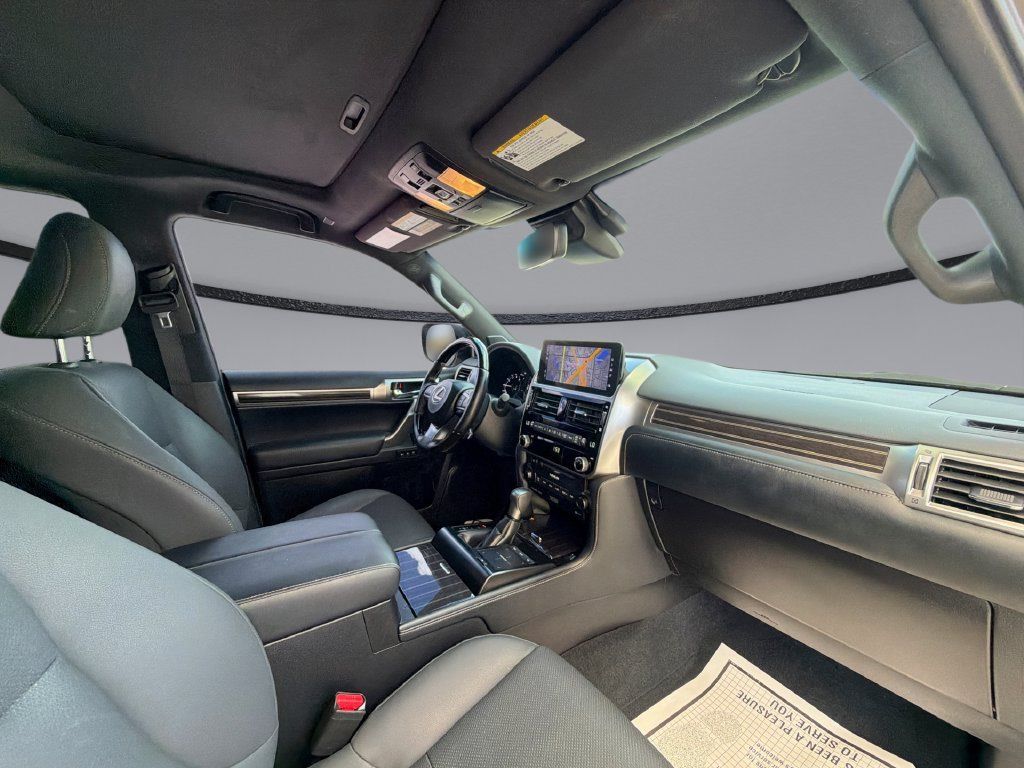 Used 2023 Lexus GX 460 Premium w/ Accessory Package AWD/4WD image 15