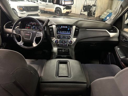 Used 2018 GMC Yukon XL SLE image 26