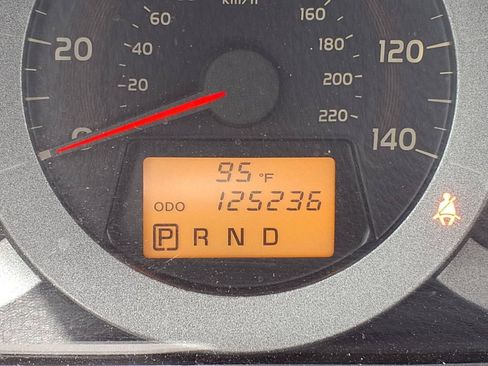 Used 2012 Toyota RAV4 FWD w/ Upgrade Value Pkg image 33
