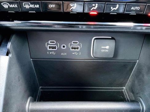 Used 2024 Jeep Grand Cherokee Limited w/ Black Appearance Package RWD image 26