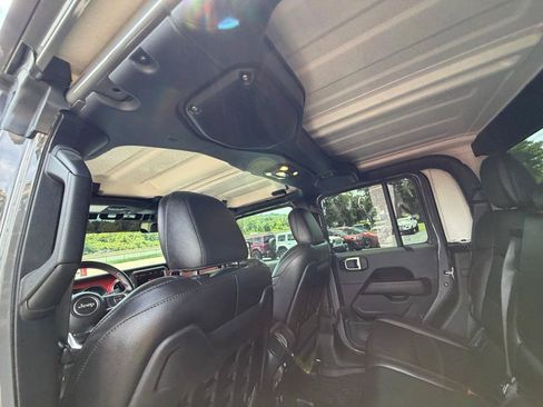 Used 2021 Jeep Gladiator Rubicon AWD/4WD image 35