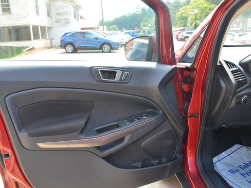 Used 2021 Ford EcoSport SE FWD image 19