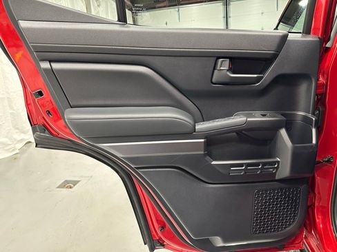 Used 2025 Toyota 4Runner SR5 image 43