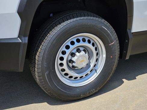 New 2025 Chevrolet Silverado EV W/T image 5